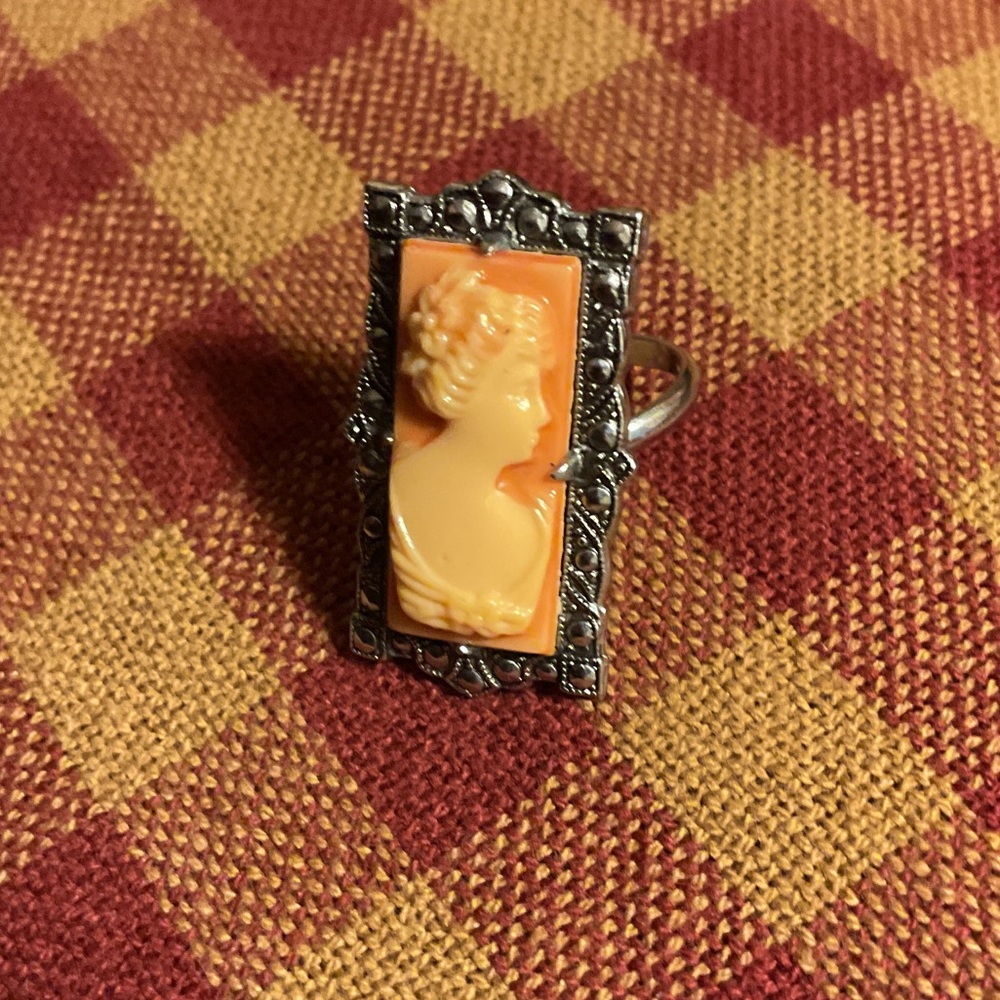 Vintage Cameo Ring with Silver and Pink Accents